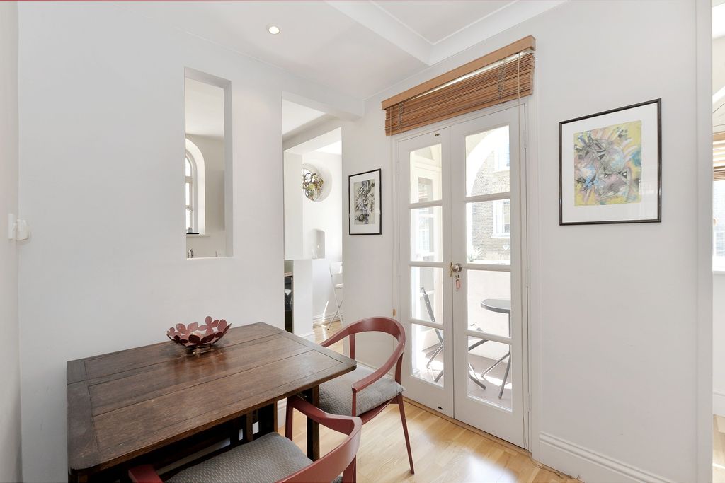 Property photo 3 of 9 Picture 3