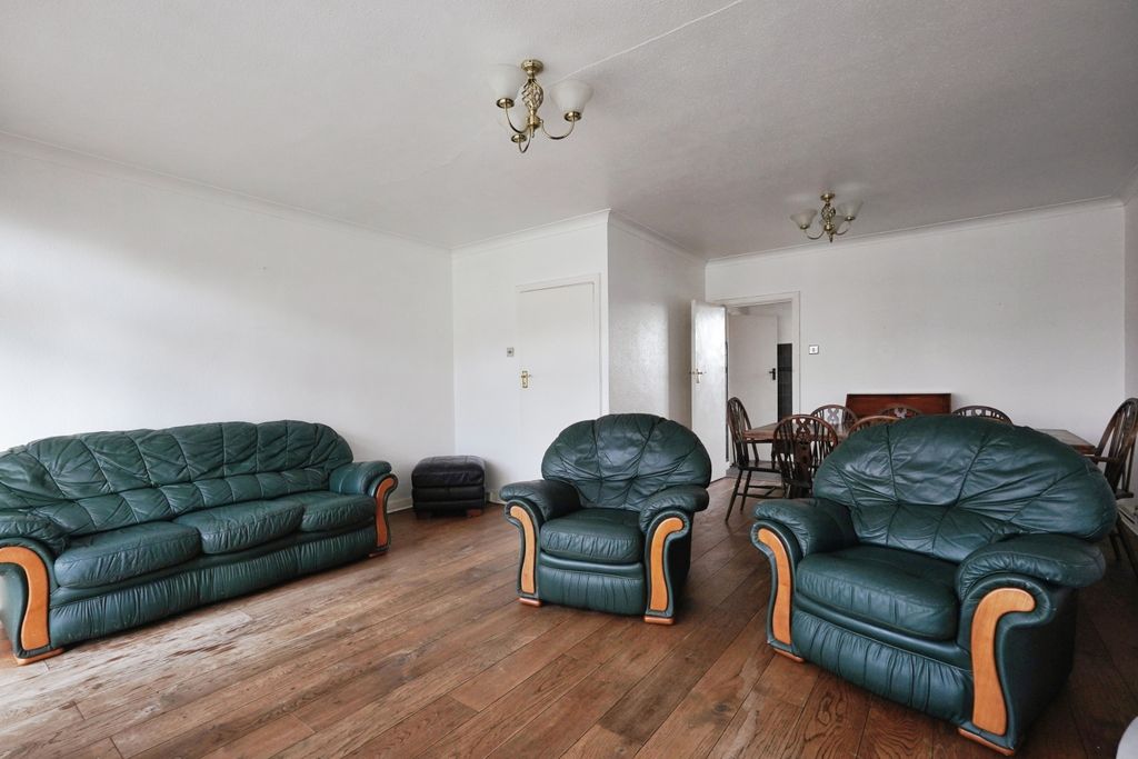 Property photo 3 of 17 Photography