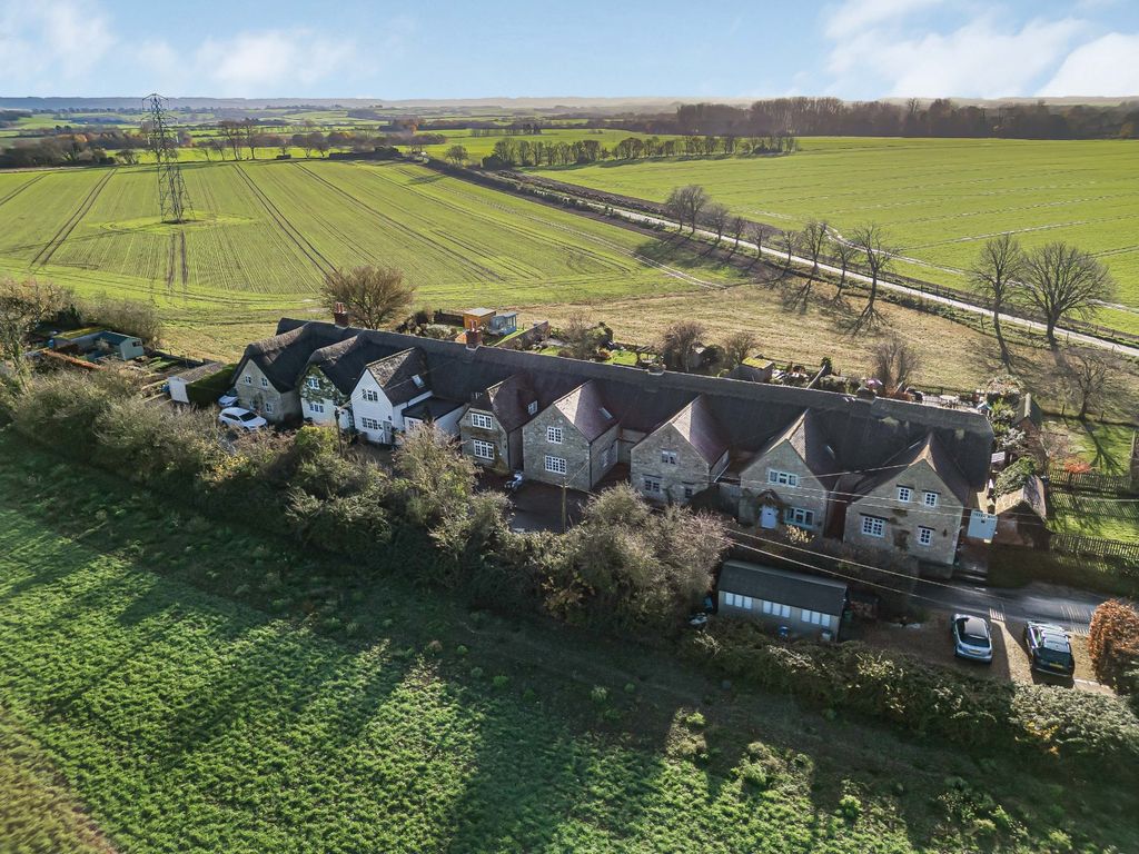 Property photo 3 of 27 Elevated