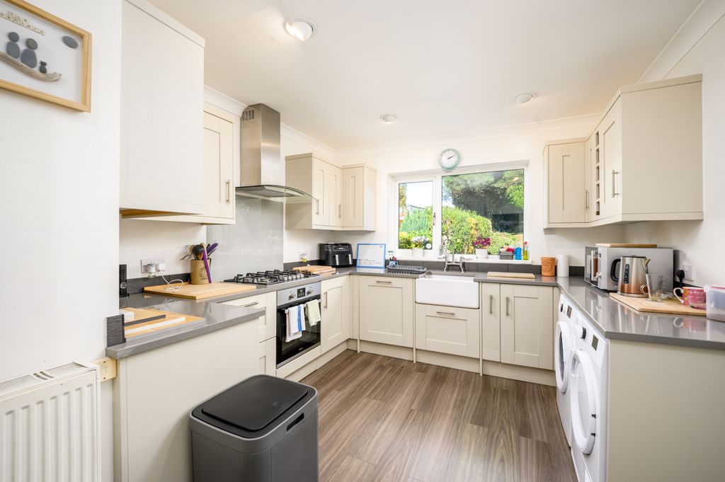 Property photo 1 of 32 07