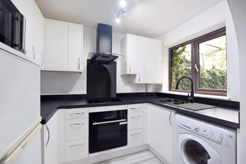 Property photo 3 of 14 Photo 8