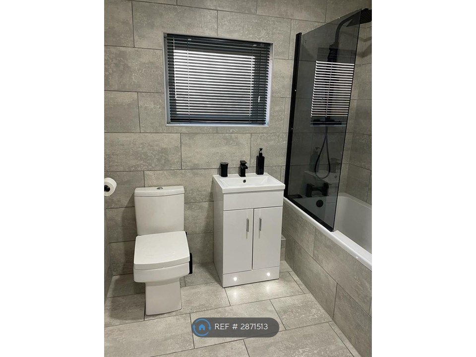 Property photo 3 of 5 New, Luxury Bathroom With Mood Lighting