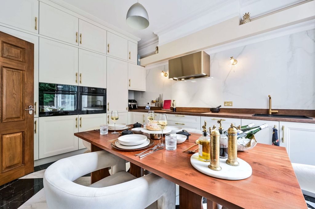Additional image 4 of 2 bed maisonette for saleWaterden Road, Guildford GU1