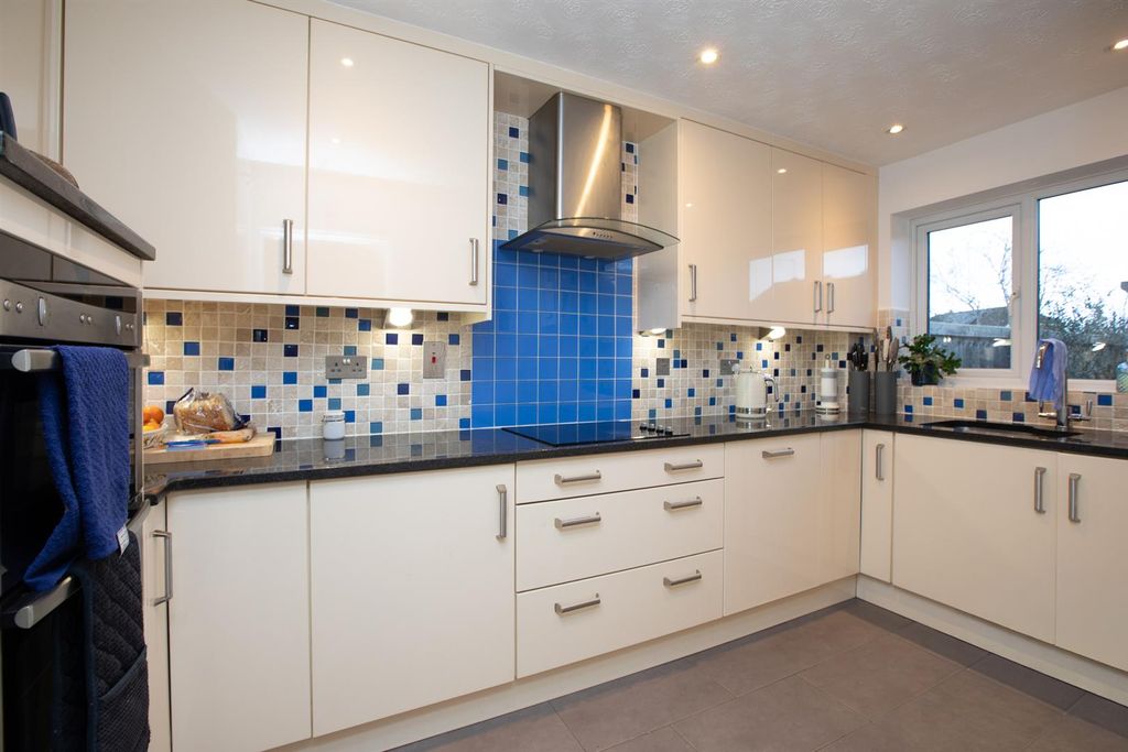 Property photo 3 of 14 3468-04.Jpg