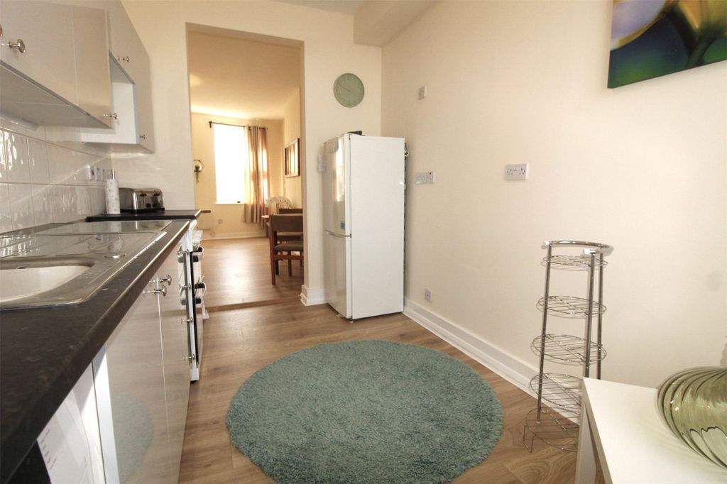 Property photo 3 of 15 Picture 3