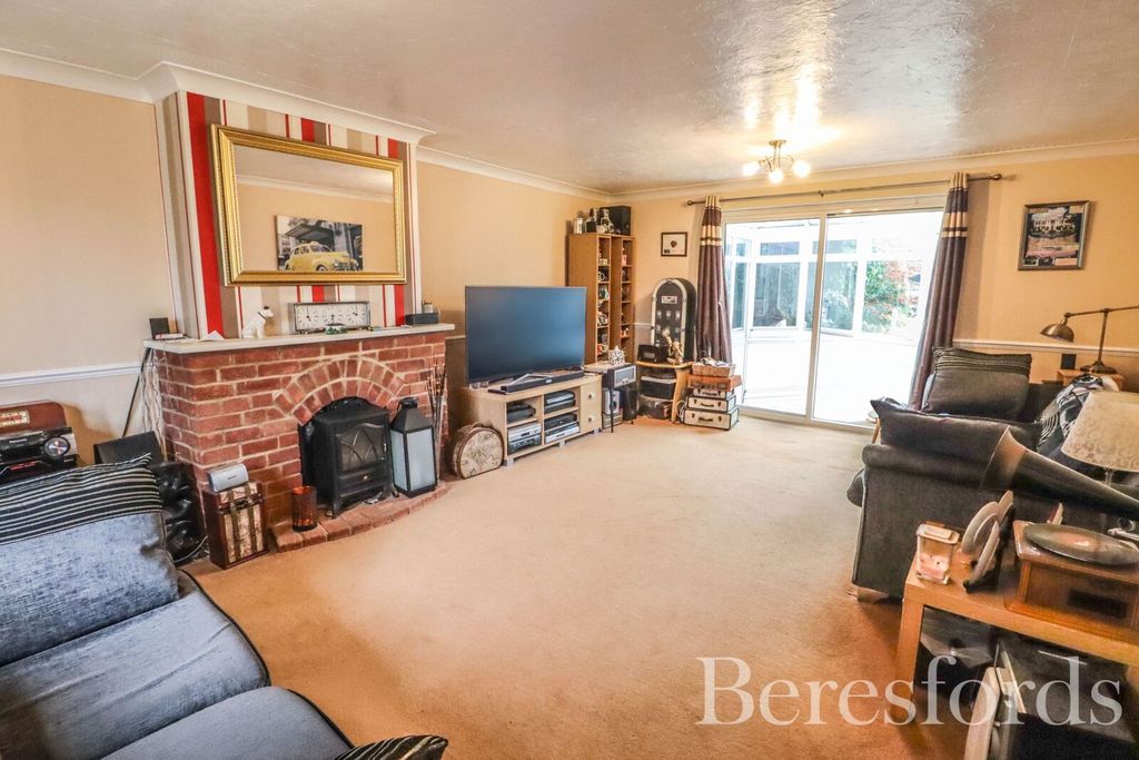 Property photo 2 of 13 Picture No. 11