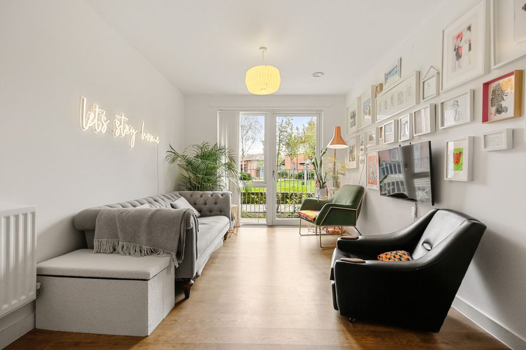 Property photo 3 of 35