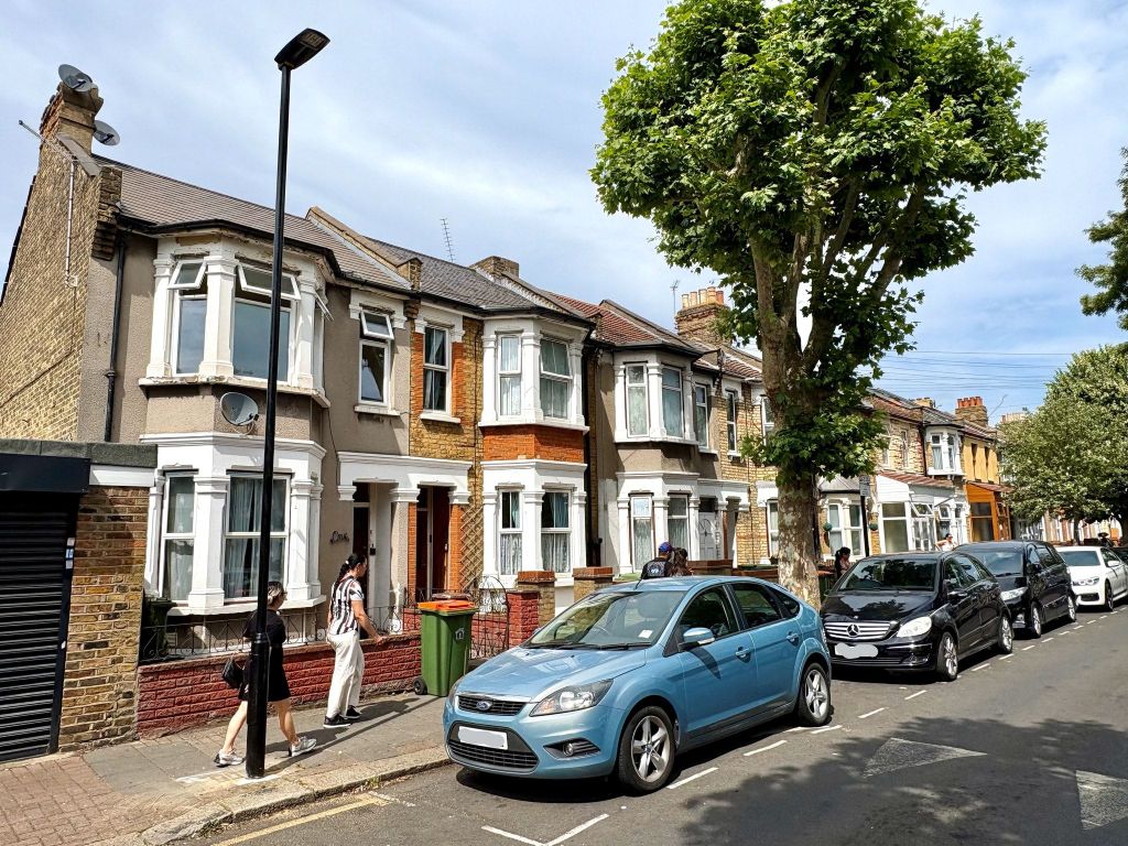 Property photo 3 of 5