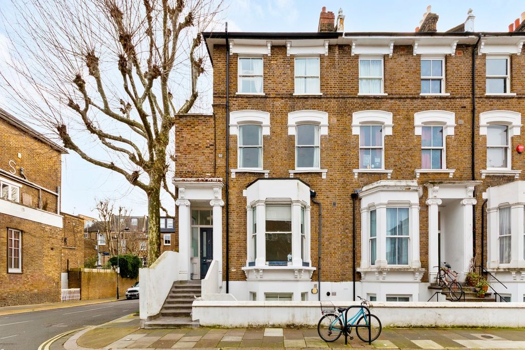 Property photo 2 of 10