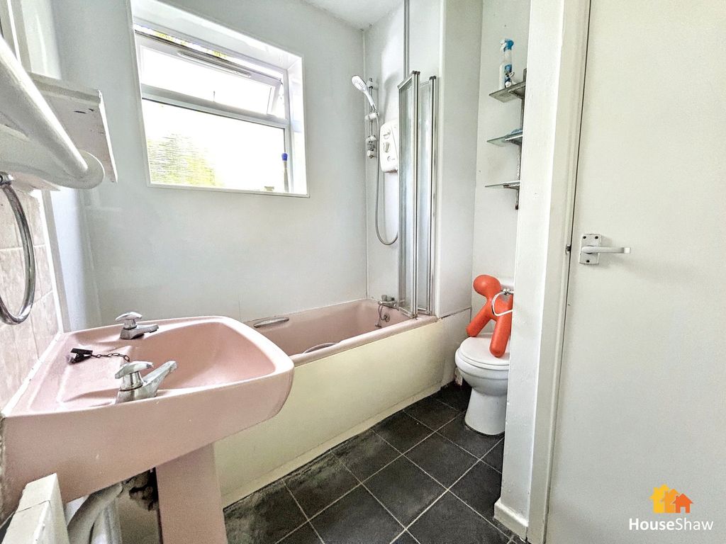 Additional image 6 of 2 bed flat for saleWaterside, Chesham HP5