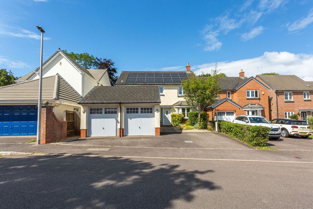 Property photo 1 of 36