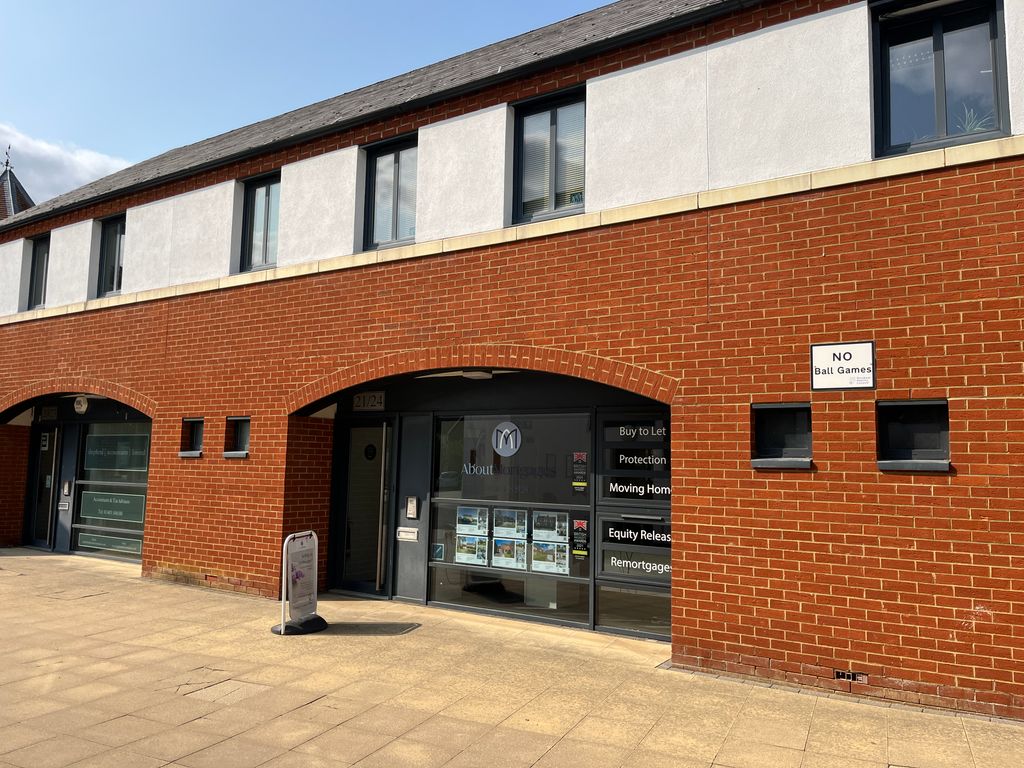 Property photo 1 of 2