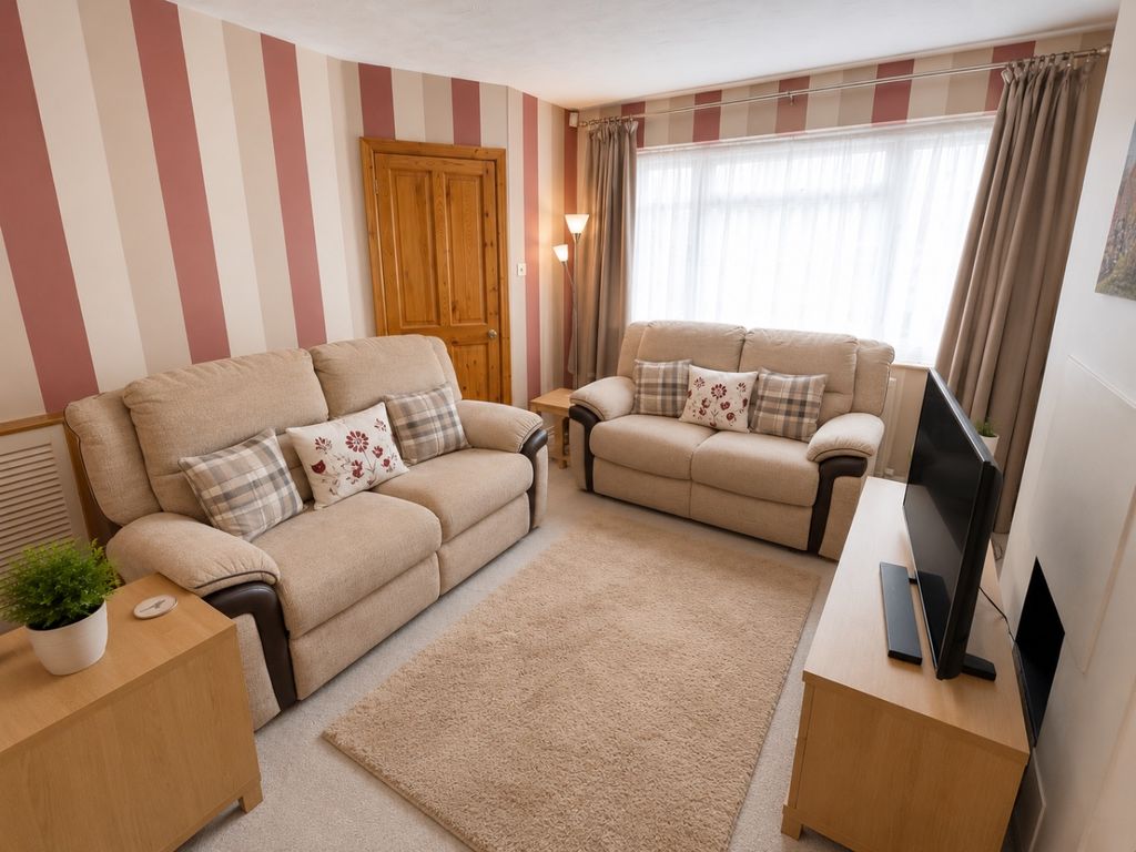 Property photo 3 of 11 5164425