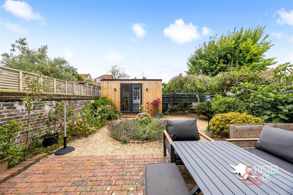 Property photo 2 of 38 Carlisle Road, 20 Garden Flat-036.Jpg