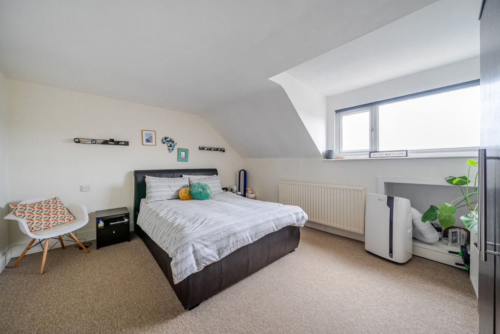 Property photo 3 of 12 1418119-23-69A04F...