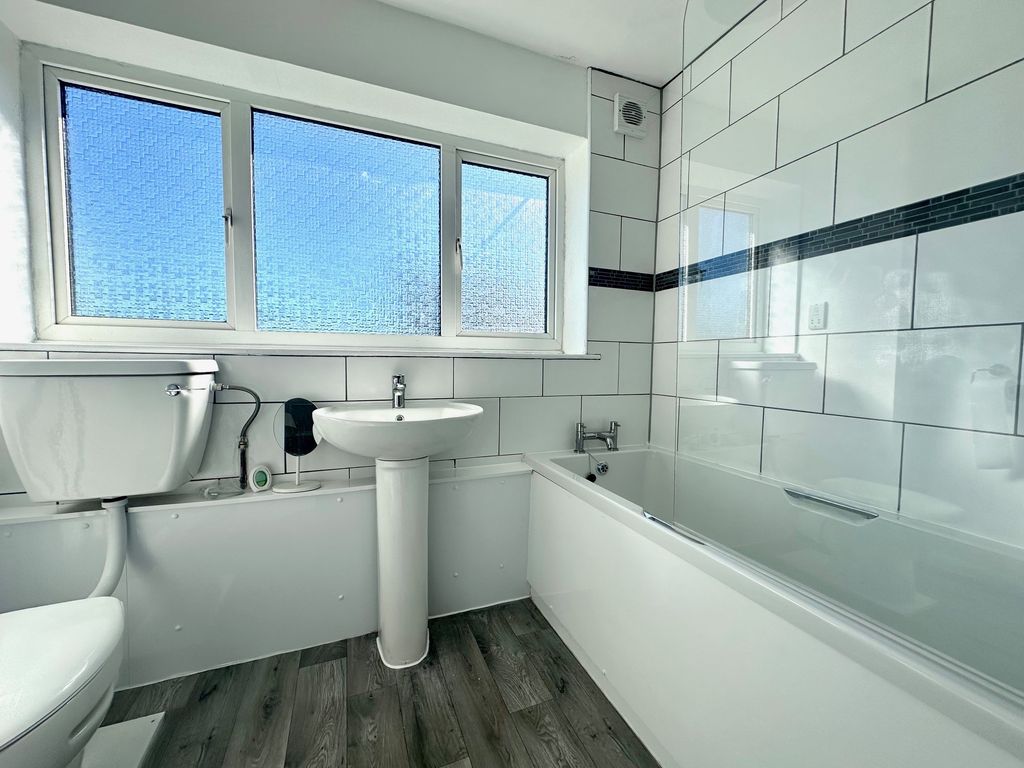 Property photo 2 of 7 View