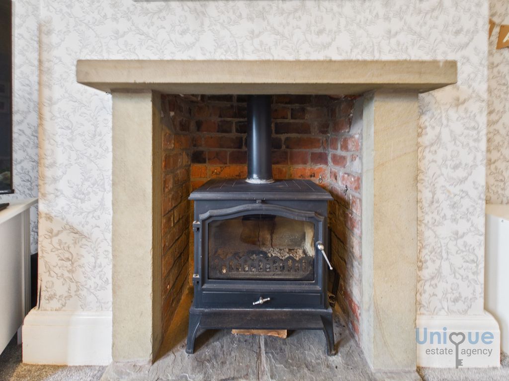 Property photo 3 of 27