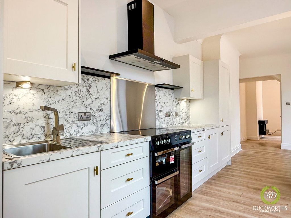 Property photo 3 of 29