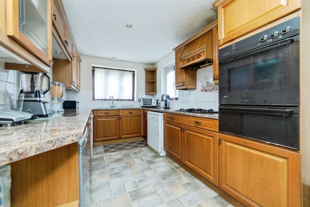 Property photo 3 of 16