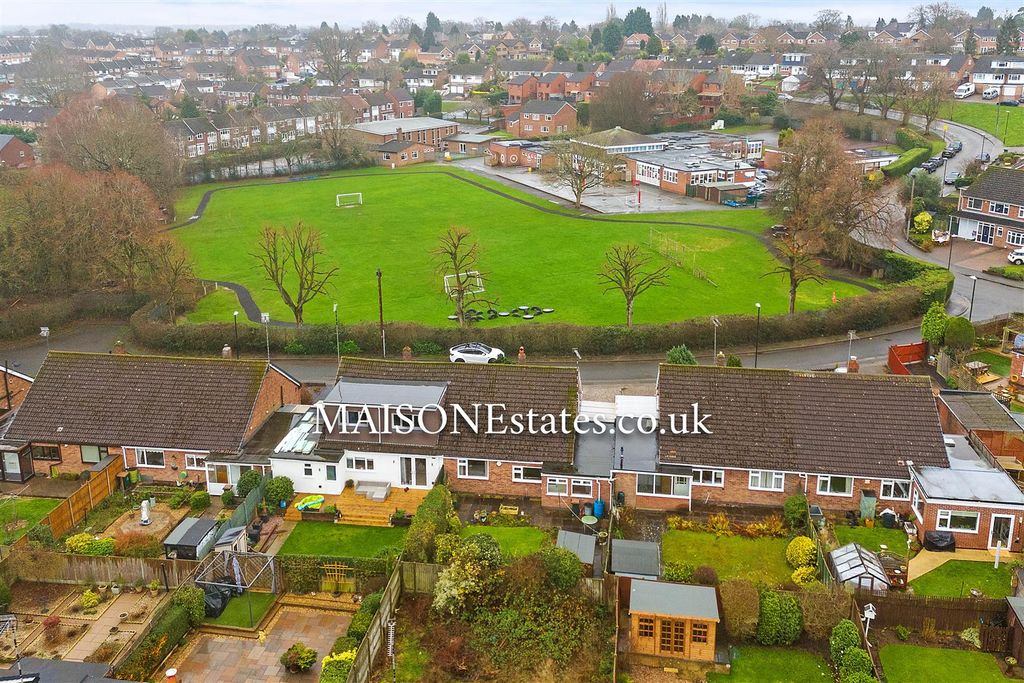 Property photo 2 of 15 Park.Jpg