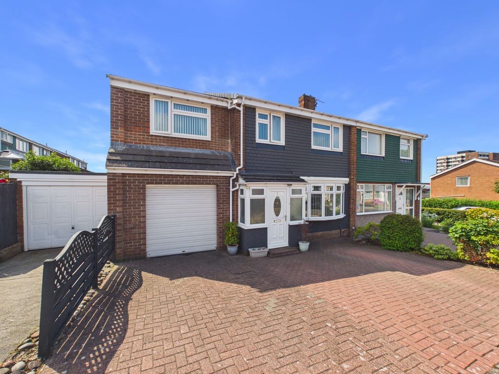 Property photo 1 of 17 External