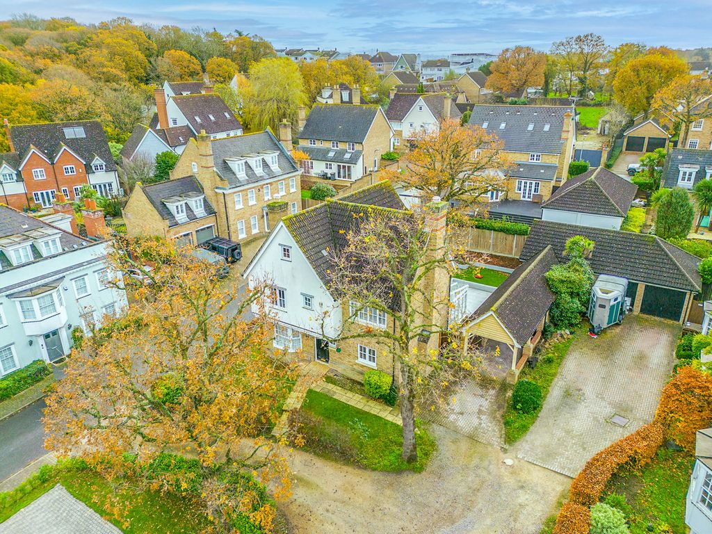 Property photo 3 of 23