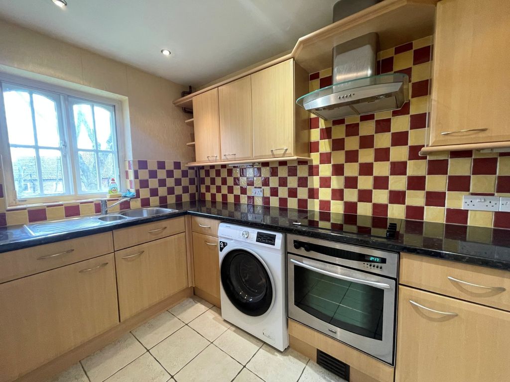 Property photo 2 of 6 Picture No. 13