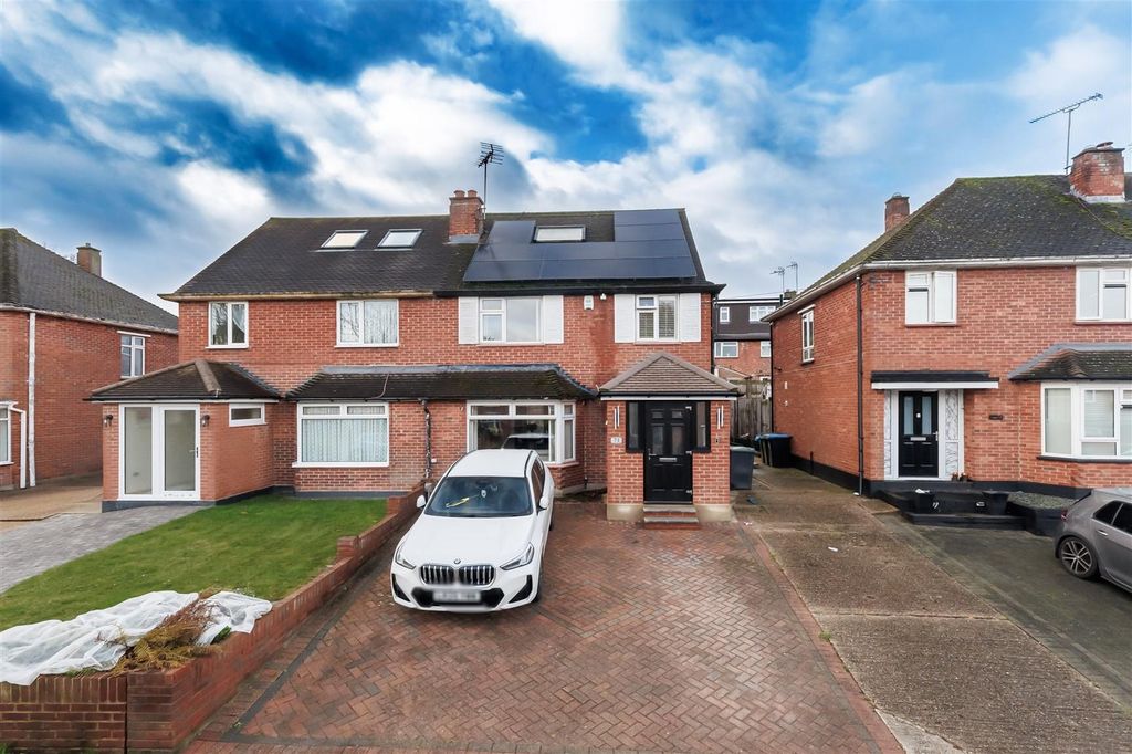 Property photo 1 of 26 71 Crows Rd (27).Jpg