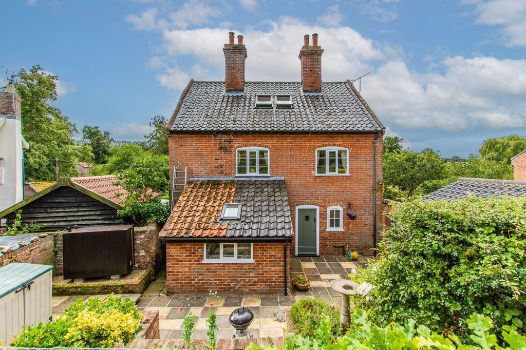 Property photo 1 of 29