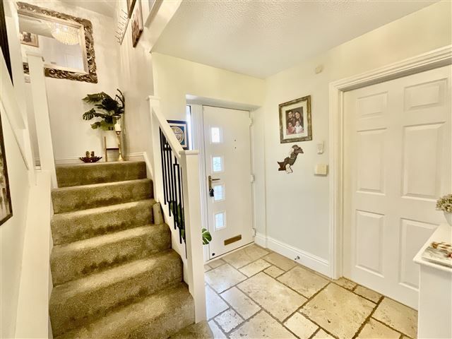 Property photo 2 of 21 Entrance Hall