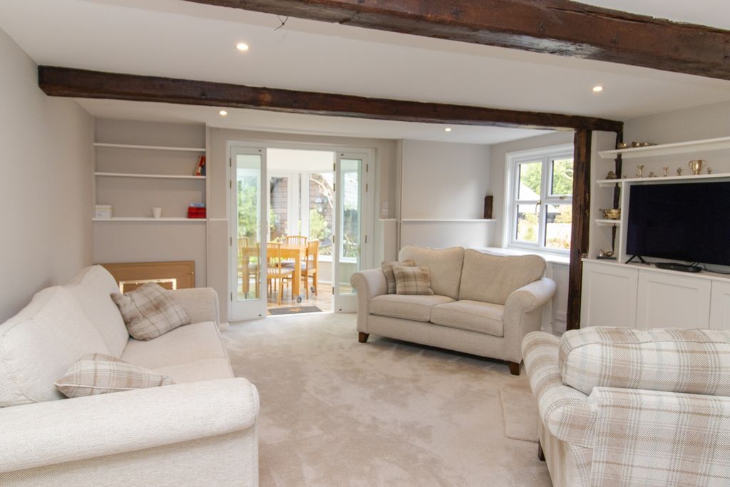 Property photo 3 of 17 Img_5641