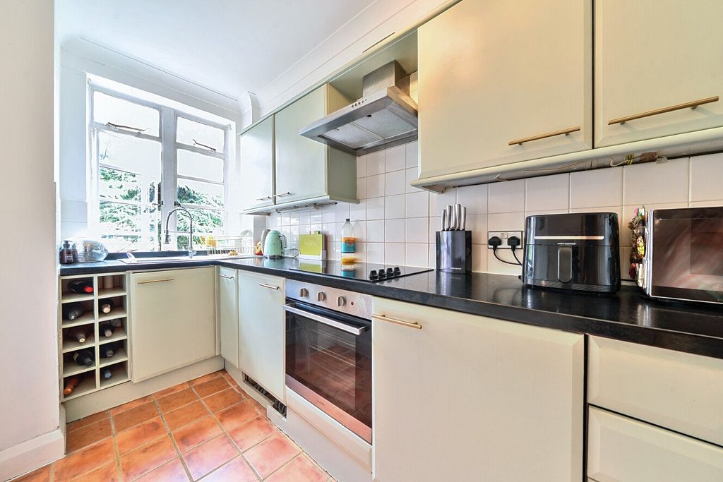 Property photo 2 of 12 Picture No. 05