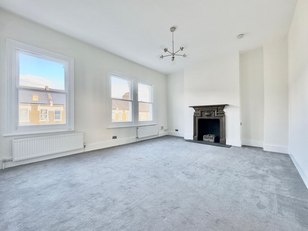 Property photo 2 of 10 Photo 9