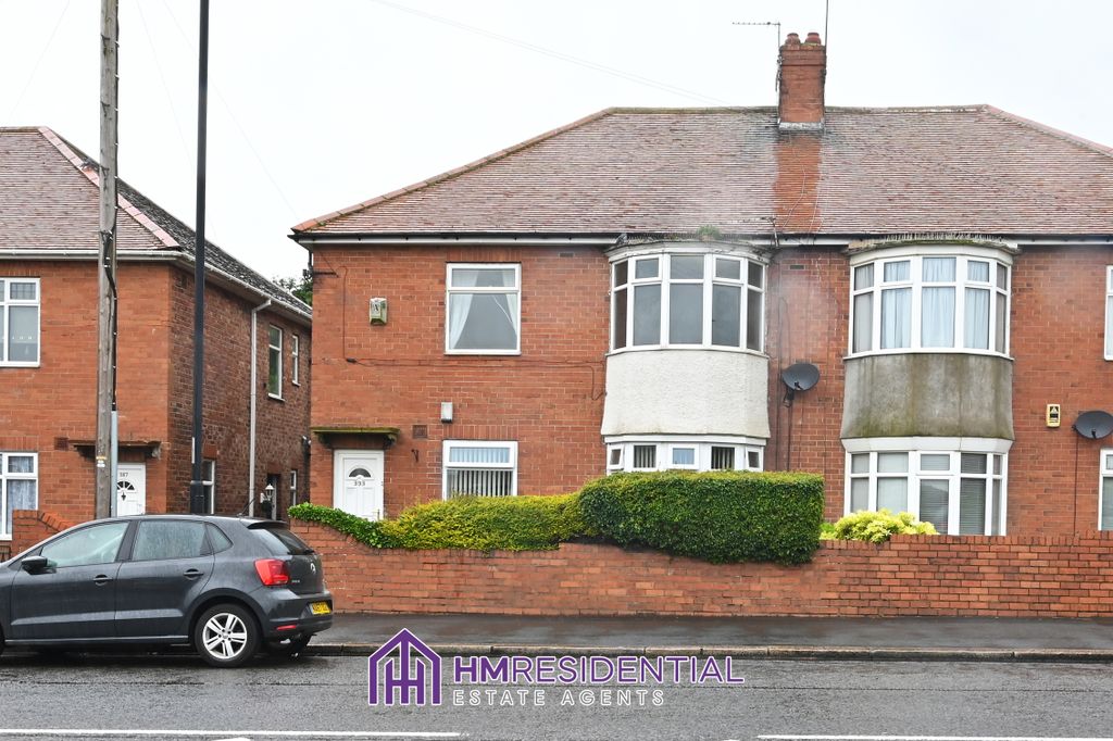 Property photo 1 of 8 2 Bedroom 1st Floor Flat For Rent On Twoball Lonnen, Fenham, Newcastle Upon Tyne, Ne4 9Sa From 08/08/2026 £895.00 Pcm