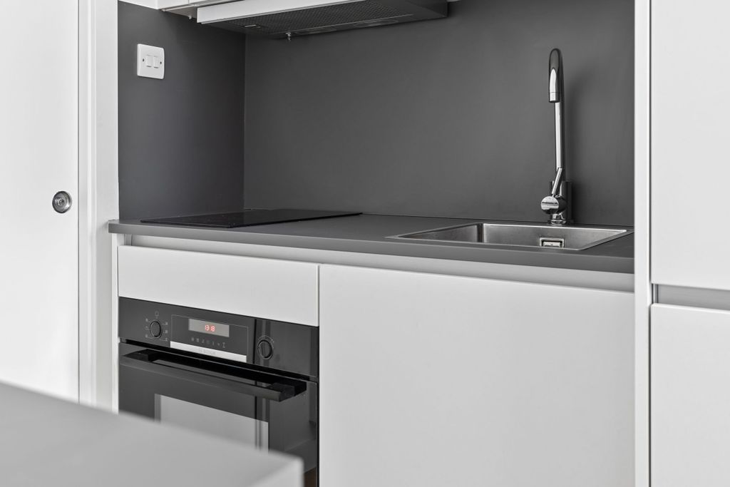 Property photo 3 of 17 Kitchen