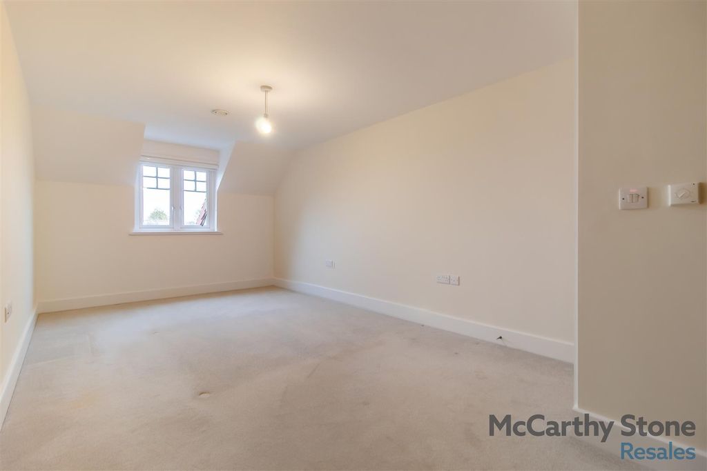 Additional image 13 of 2 bed flat for saleHadleigh Road, Frinton-On-Sea CO13