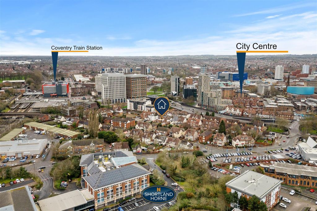 Property photo 3 of 30 14 Park Rd Sh Wm (5 Of 32).Jpg