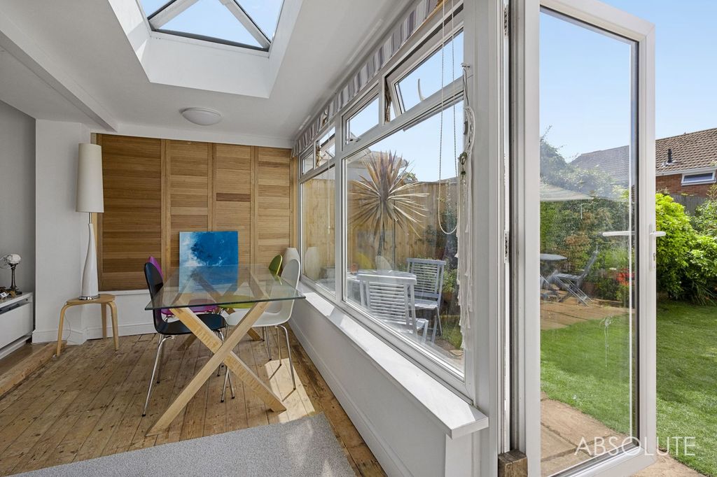 Property photo 3 of 21