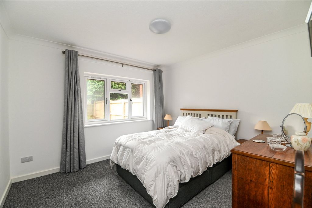 Property photo 3 of 18 Picture No. 06