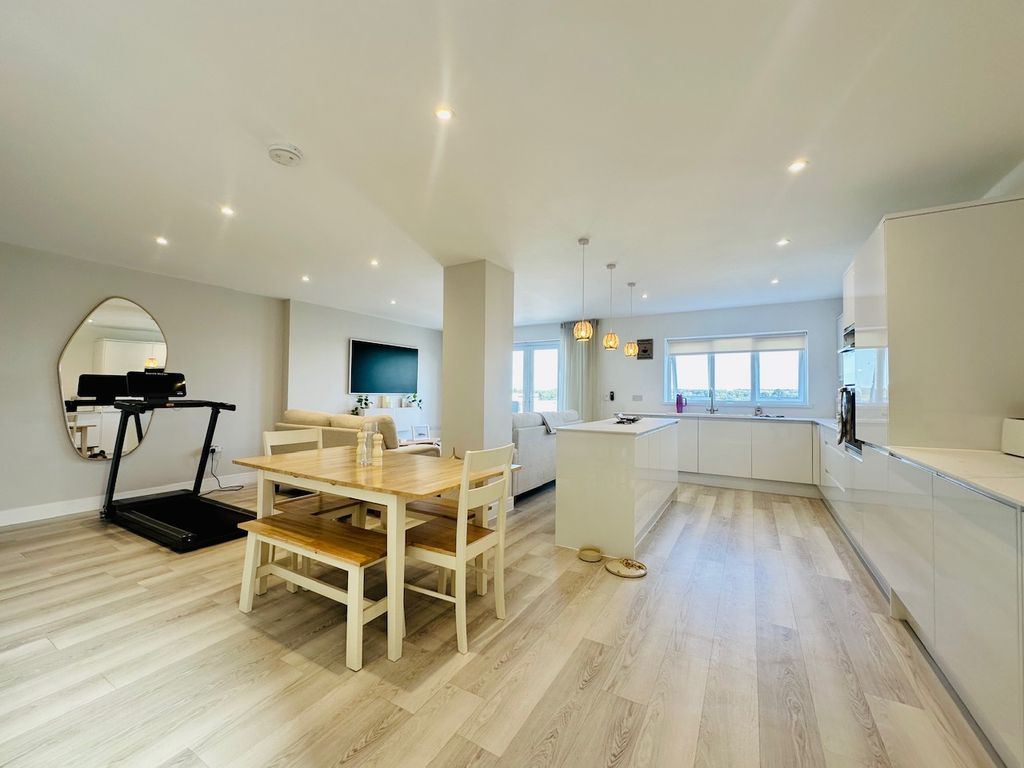 Property photo 2 of 21 Open Plan Living Kitchen