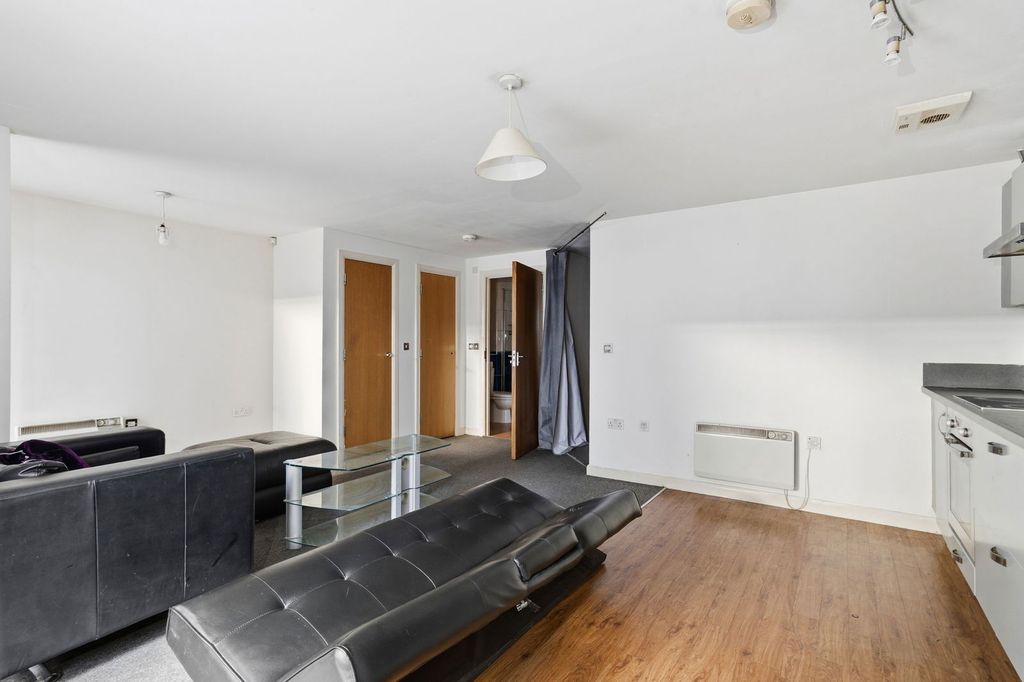 Property photo 2 of 11