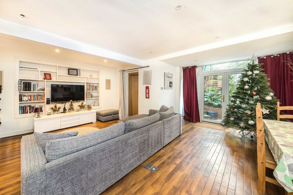 Property photo 3 of 7