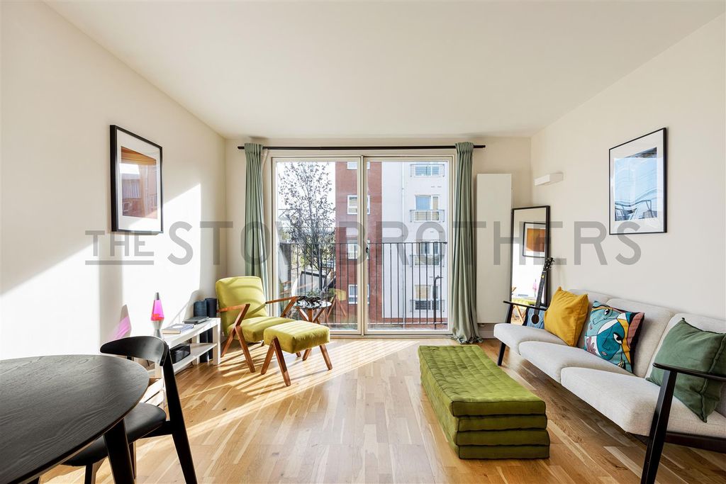 Property photo 2 of 20