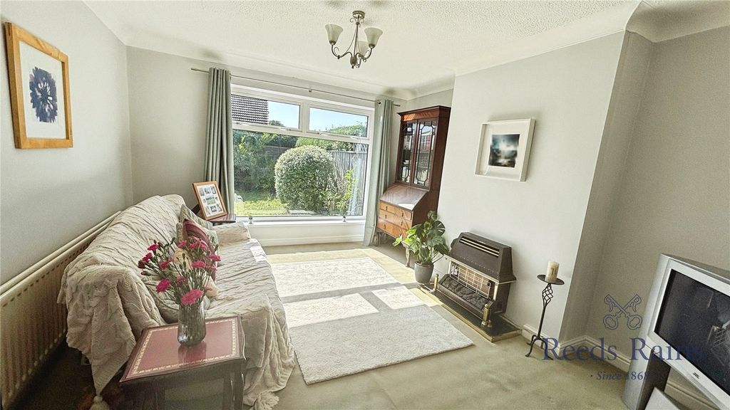 Property photo 2 of 11 Picture No. 14
