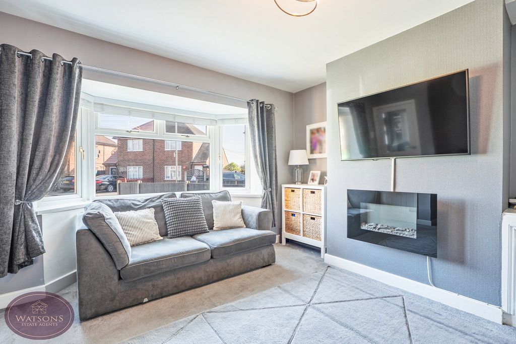 Property photo 3 of 28