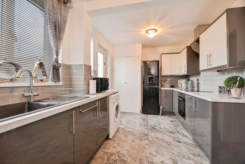 Property photo 1 of 13 53751884d30478F03B145726489388F9d1Eff8A7.Jpg