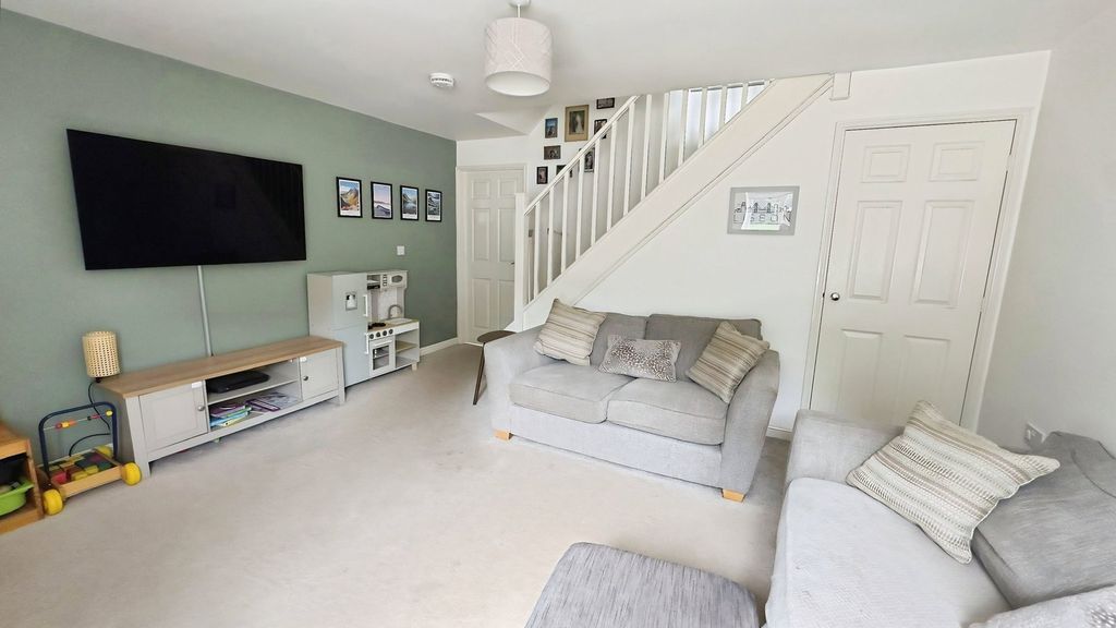 Property photo 3 of 14