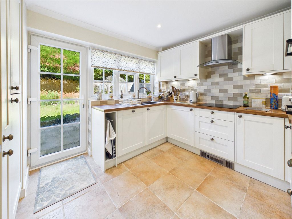 Property photo 3 of 24 Picture 3