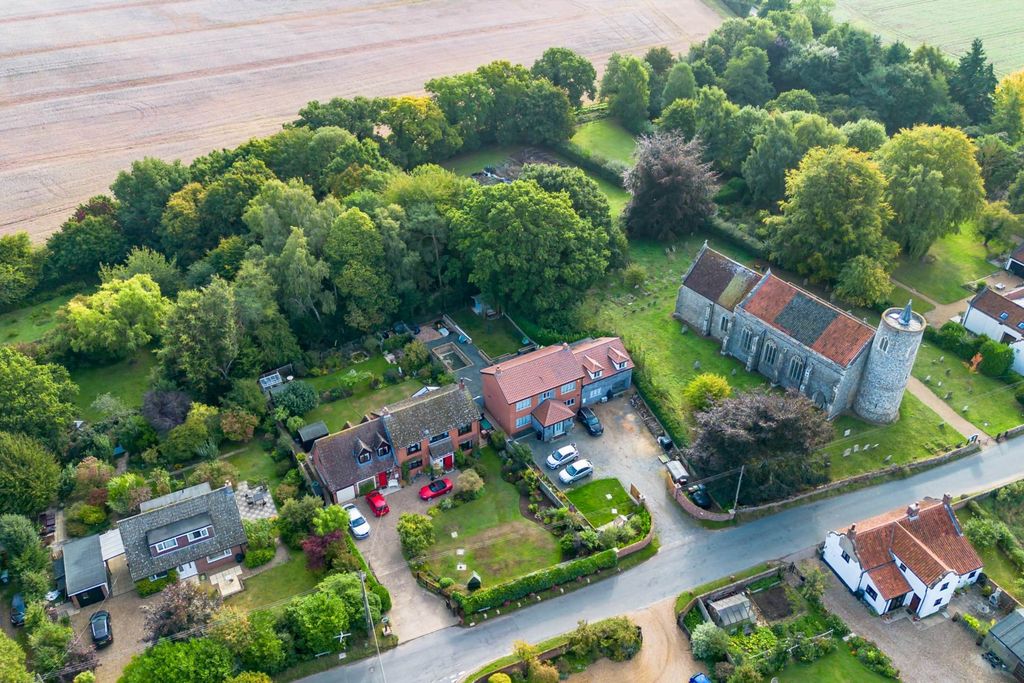 Property photo 1 of 31