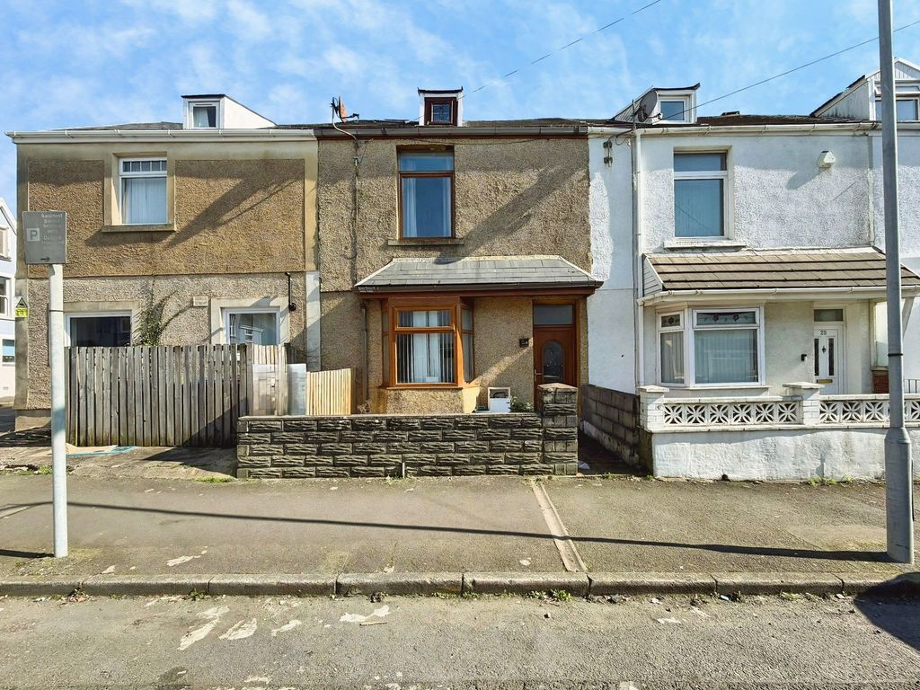 Property photo 2 of 22